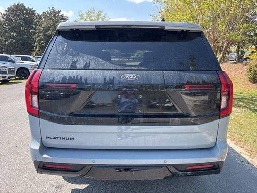 Glacier Gray Metallic 2025 Ford Expedition Platinum