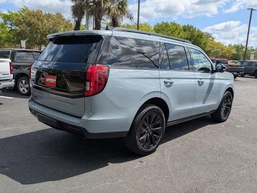 Glacier Gray Metallic 2025 Ford Expedition Platinum