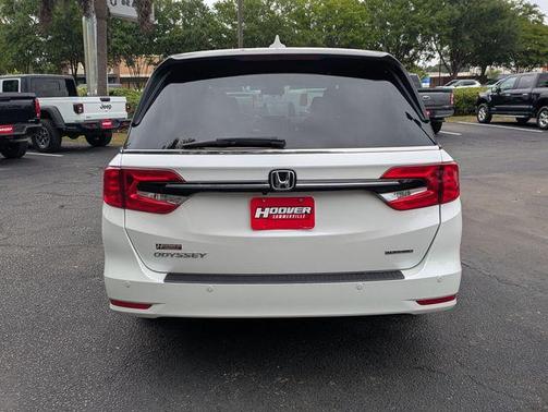 Platinum White Pearl 2024 Honda Odyssey Touring