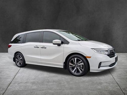 Platinum White Pearl 2024 Honda Odyssey Touring