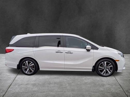 Platinum White Pearl 2024 Honda Odyssey Touring