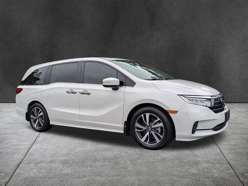 Platinum White Pearl 2024 Honda Odyssey Touring