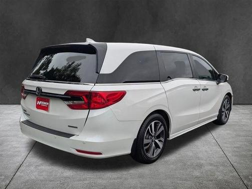 Platinum White Pearl 2024 Honda Odyssey Touring