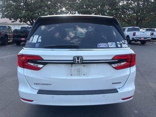 Platinum White Pearl 2024 Honda Odyssey Touring
