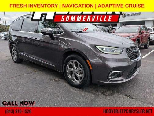 Granite Crystal Clearcoat Metallic 2023 Chrysler Pacifica Limited