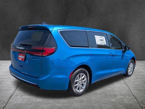 Hydro Blue Pearlcoat 2026 Chrysler Pacifica Select