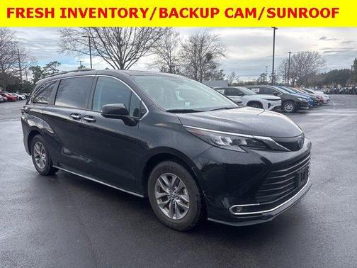 2024 Toyota Sienna XLE