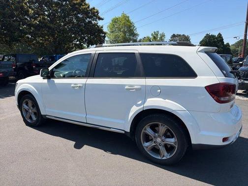 Vice White 2017 Dodge Journey Crossroad