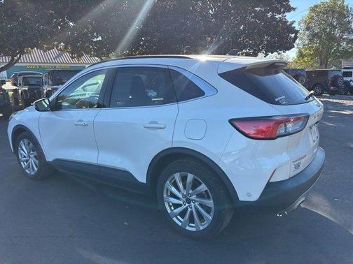 2021 Ford Escape Titanium Hybrid