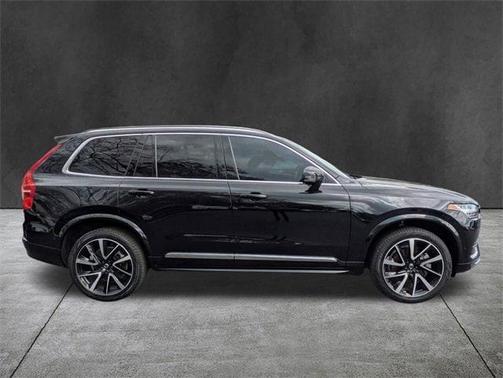 2023 Volvo XC90 B6 Plus 7-Seater