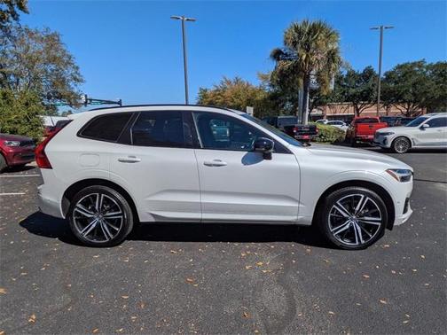 2021 Volvo XC60 T6 R-Design