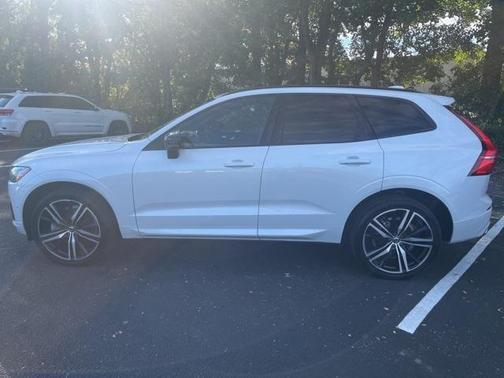 2021 Volvo XC60 T6 R-Design