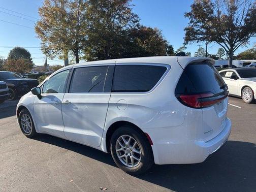 2024 Chrysler Pacifica Touring-L