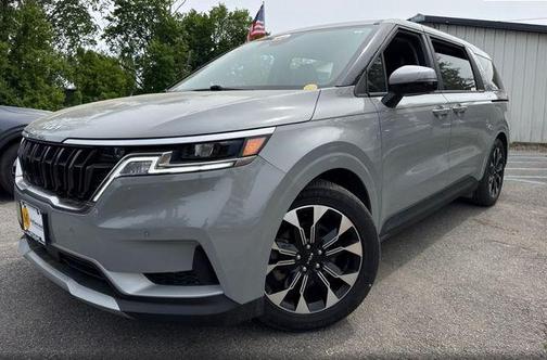 Ceramic Silver 2023 Kia Carnival EX
