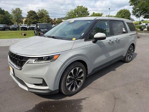 Ceramic Silver 2023 Kia Carnival EX