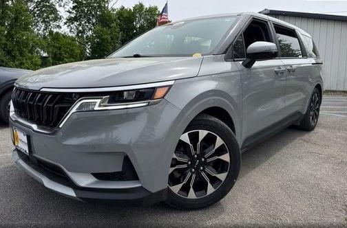 Ceramic Silver 2023 Kia Carnival EX
