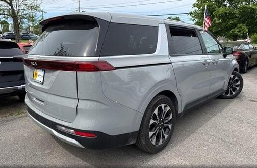 Ceramic Silver 2023 Kia Carnival EX
