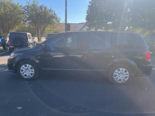 2020 Dodge Grand Caravan SE