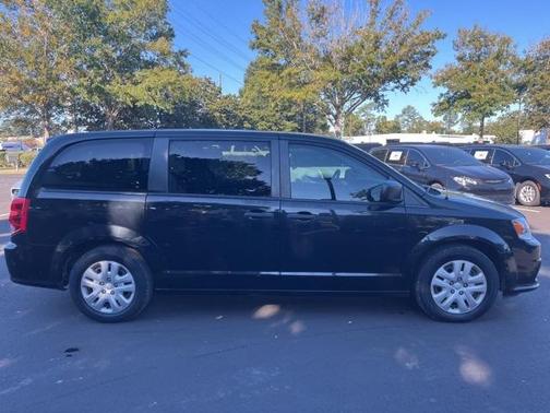 2020 Dodge Grand Caravan SE