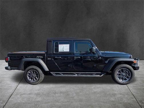 2024 Jeep Gladiator Sport