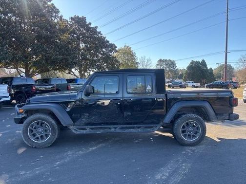 2024 Jeep Gladiator Sport