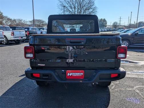 2024 Jeep Gladiator Sport