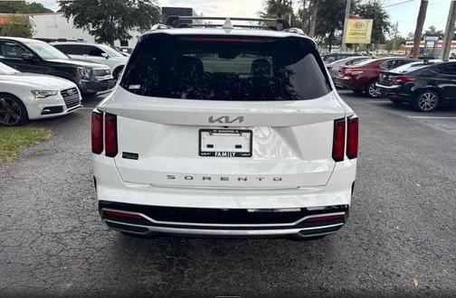 2022 Kia Sorento SX
