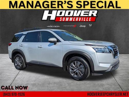 2024 Nissan Pathfinder SV