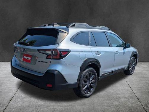 Ice Silver Metallic 2025 Subaru Outback Onyx Edition