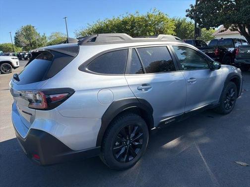 Ice Silver Metallic 2025 Subaru Outback Onyx Edition