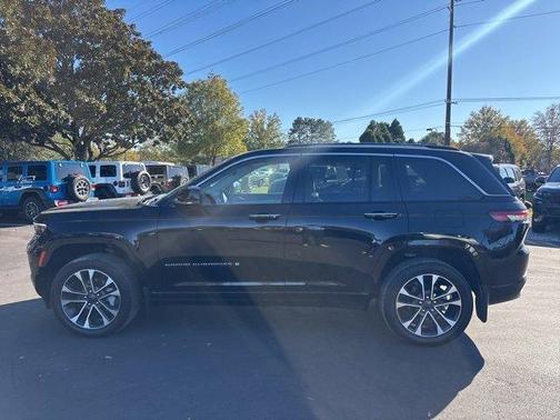 2022 Jeep Grand Cherokee Overland