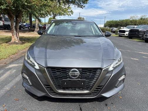 2022 Nissan Altima 2.5 SR