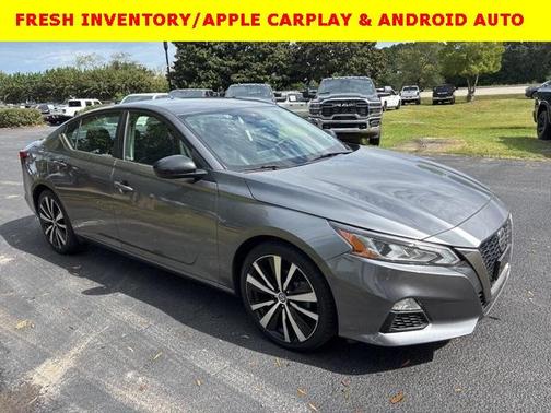 2022 Nissan Altima 2.5 SR