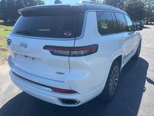 2023 Jeep Grand Cherokee L Summit