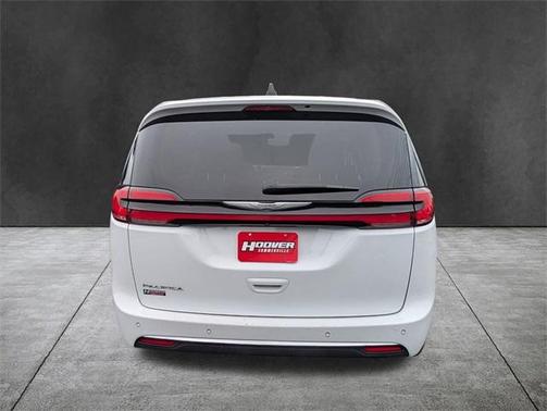 2024 Chrysler Pacifica Touring-L