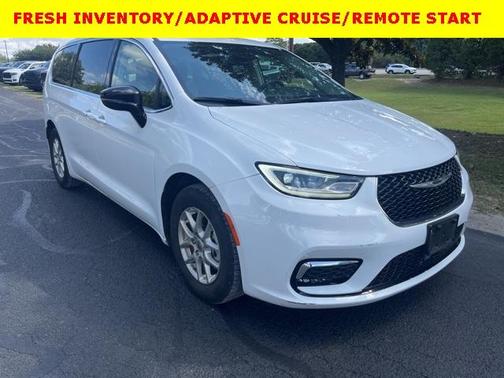 2024 Chrysler Pacifica Touring-L