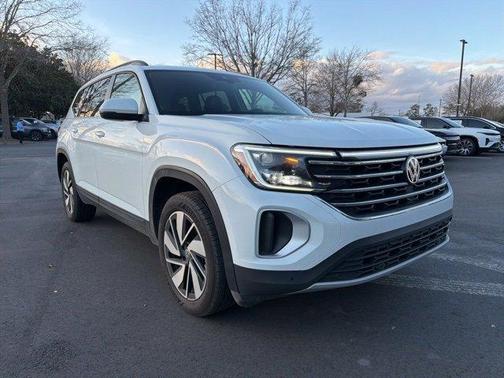 2025 Volkswagen Atlas 2.0T SE w/Technology