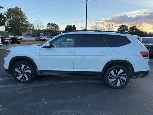 2025 Volkswagen Atlas 2.0T SE w/Technology