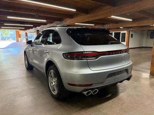 Silver 2019 Porsche Macan Base