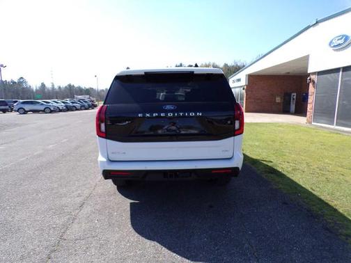 OXFORD WHITE 2025 Ford Expedition ACTIVE