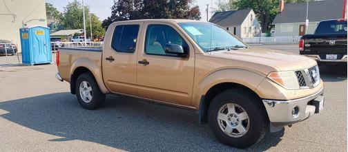 2005 Nissan Frontier SE Crew Cab