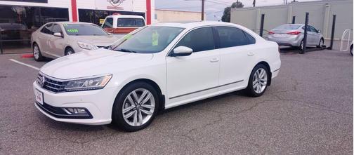 2017 Volkswagen Passat 1.8T SE w/Technology
