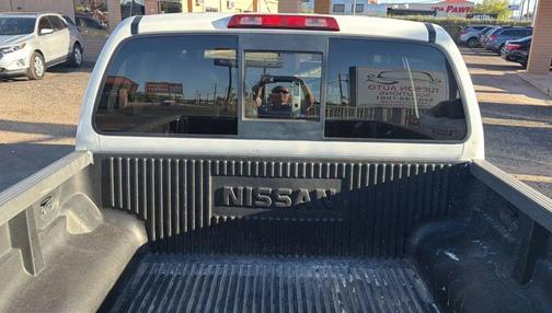 2017 Nissan Frontier SV