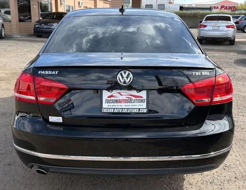 Black Uni 2015 Volkswagen Passat 1.8T Auto SEL Premium