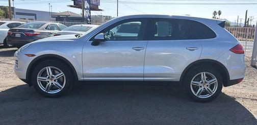 Classic Silver Metallic 2014 Porsche Cayenne Cayenne