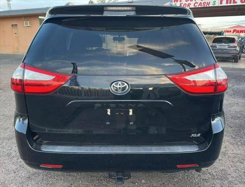 2016 Toyota Sienna XLE