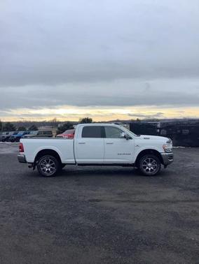 2022 RAM 3500 Limited Longhorn Crew Cab 4x4 64' Box