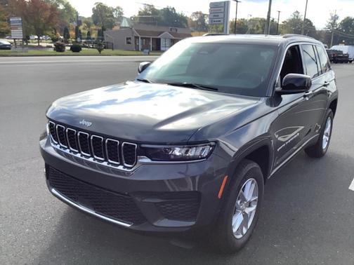 2025 Jeep Grand Cherokee Laredo X