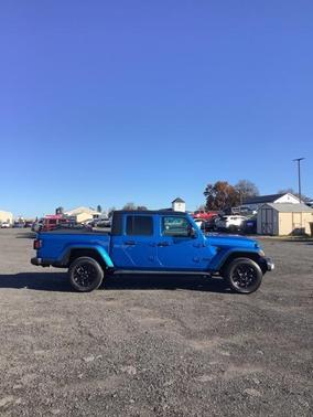 2021 Jeep Gladiator Sport