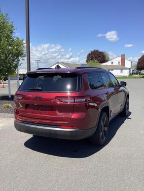 2021 Jeep Grand Cherokee L Laredo